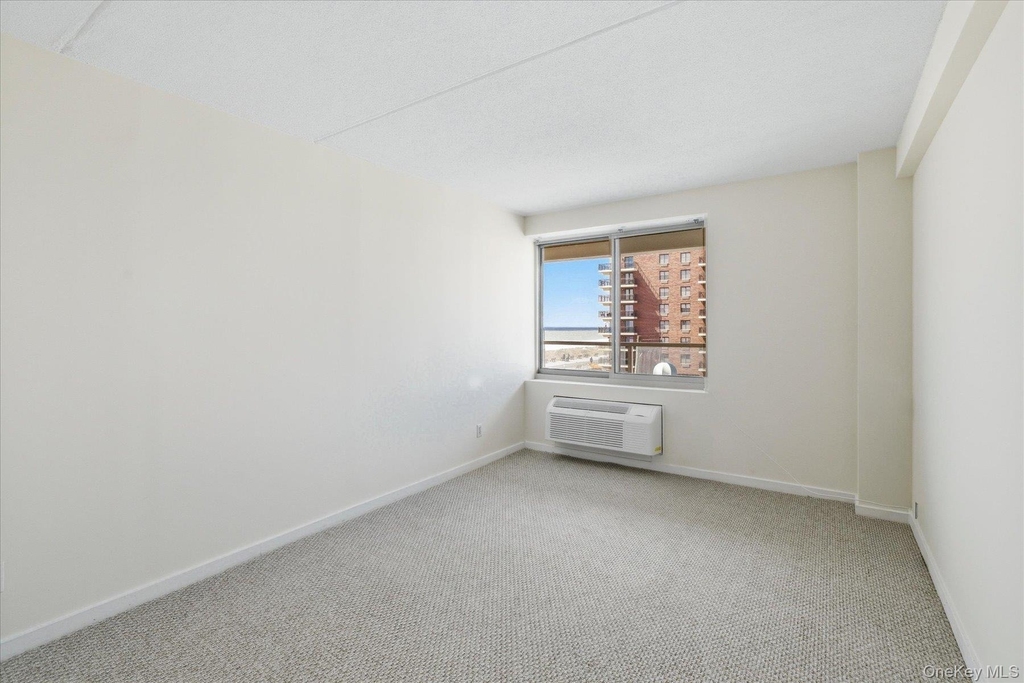 170 W Broadway - Photo 16