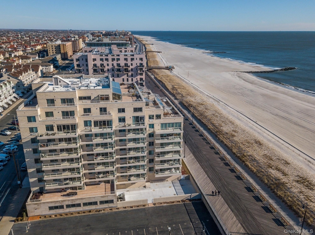 170 W Broadway - Photo 21