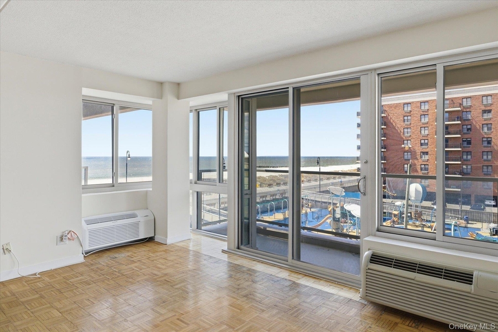 170 W Broadway - Photo 2
