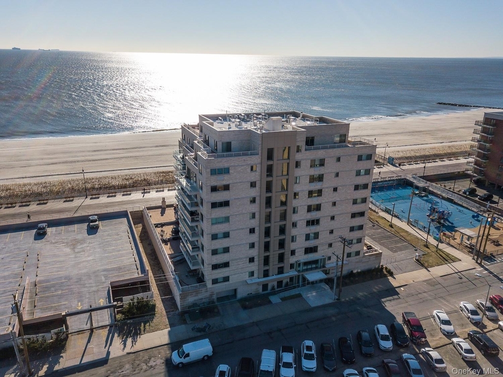 170 W Broadway - Photo 19