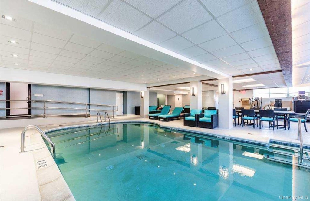 170 W Broadway - Photo 20