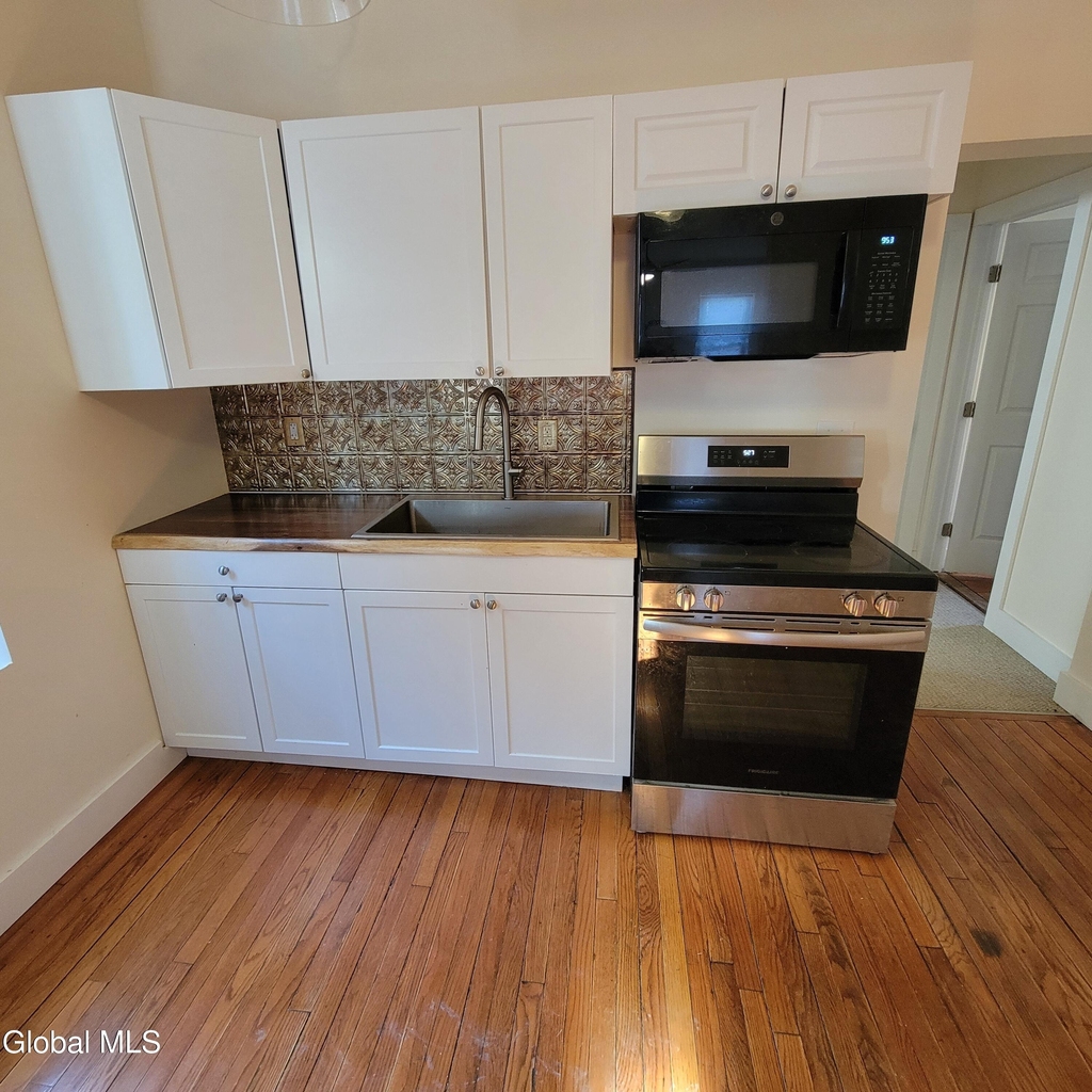 762 Eastern Avenue - Photo 2