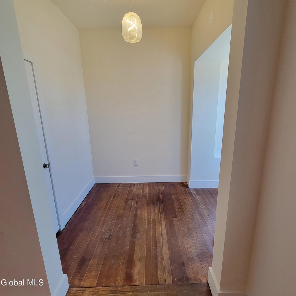 762 Eastern Avenue - Photo 9