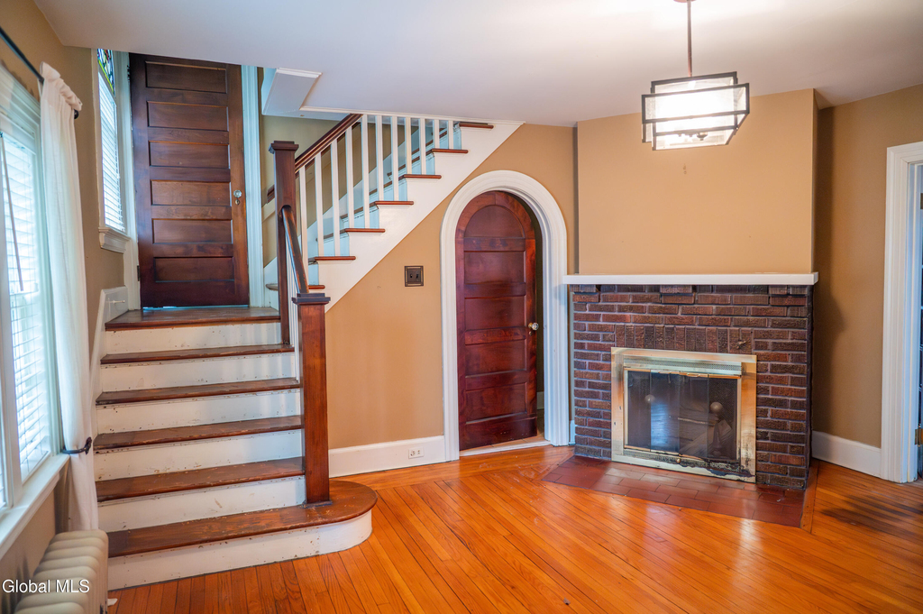 1347 Union Street - Photo 1