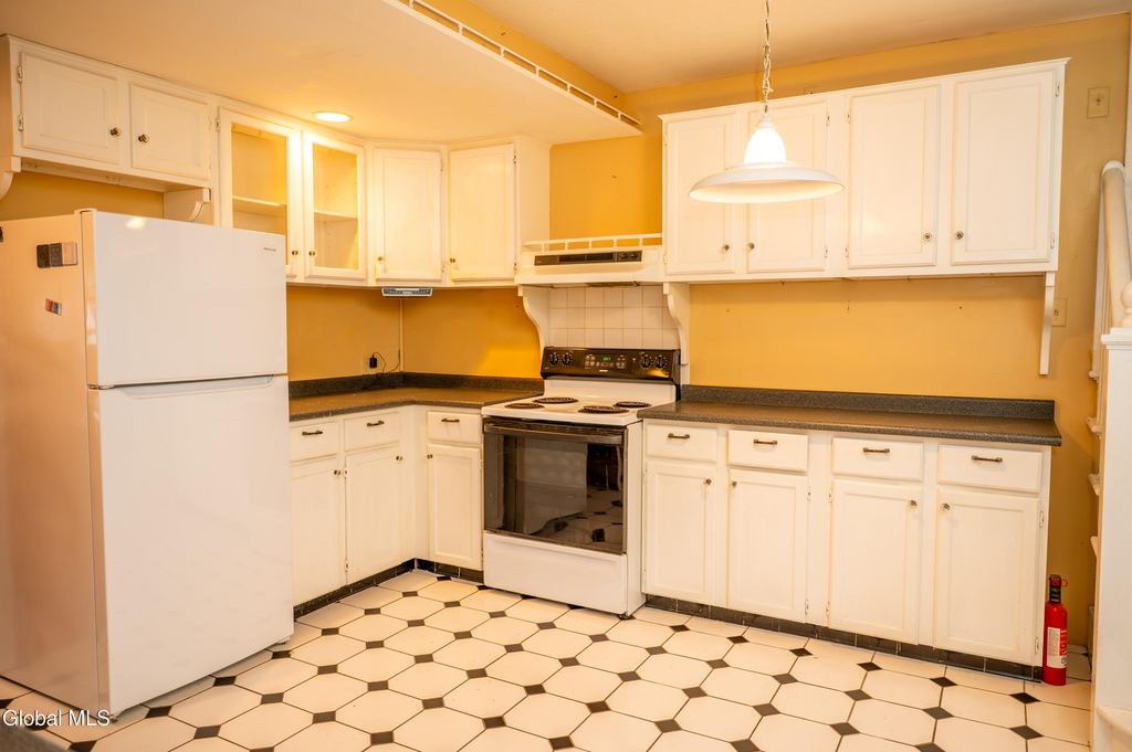 1347 Union Street - Photo 6