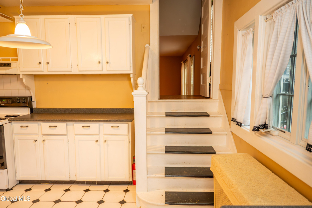 1347 Union Street - Photo 8