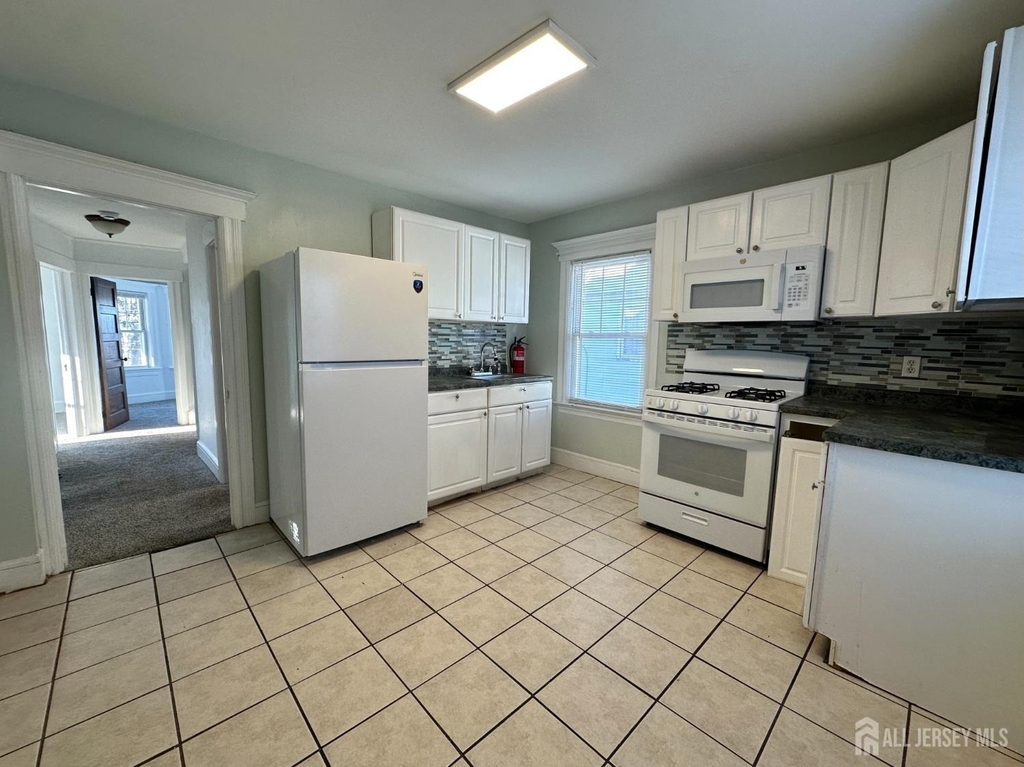 511 Grove Street - Photo 7