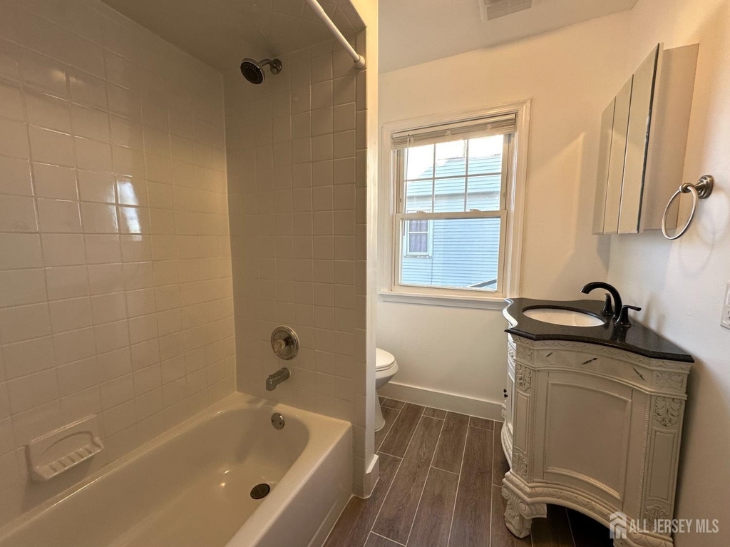 511 Grove Street - Photo 8