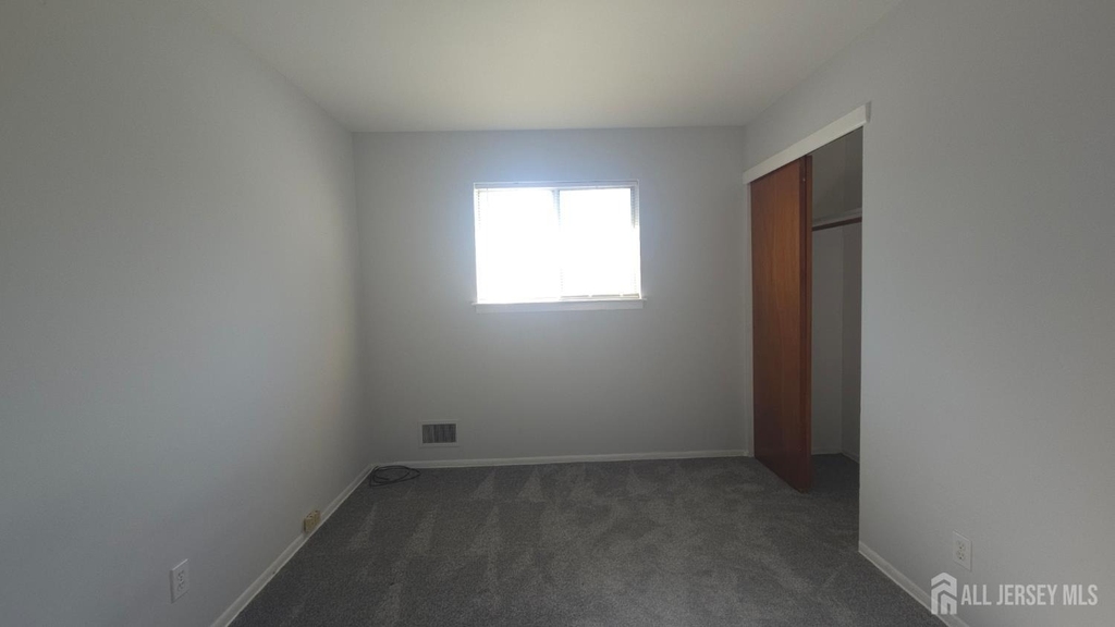 89 Van Buren Avenue - Photo 7