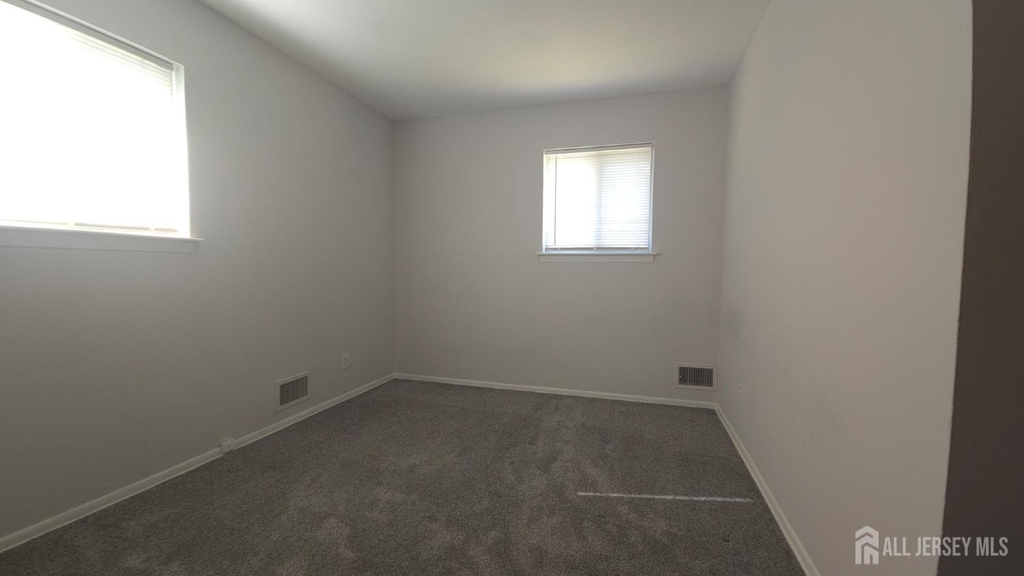 89 Van Buren Avenue - Photo 6
