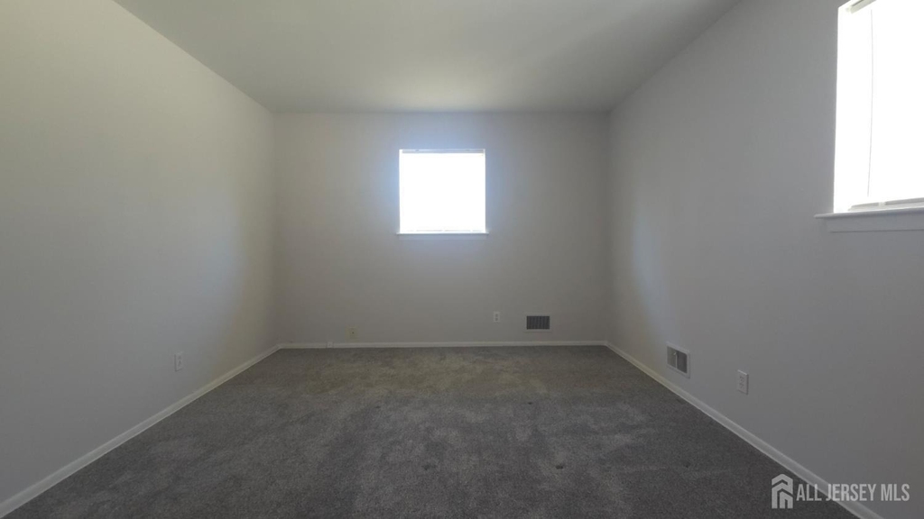 89 Van Buren Avenue - Photo 5