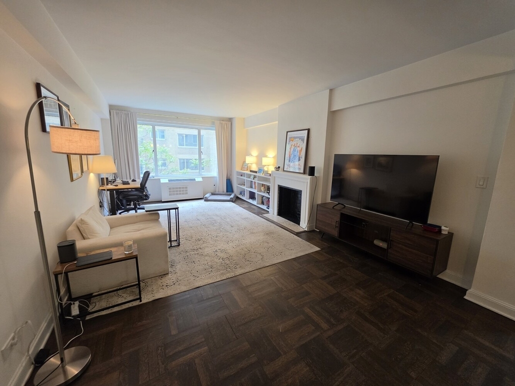 40 Central Park S - Photo 5