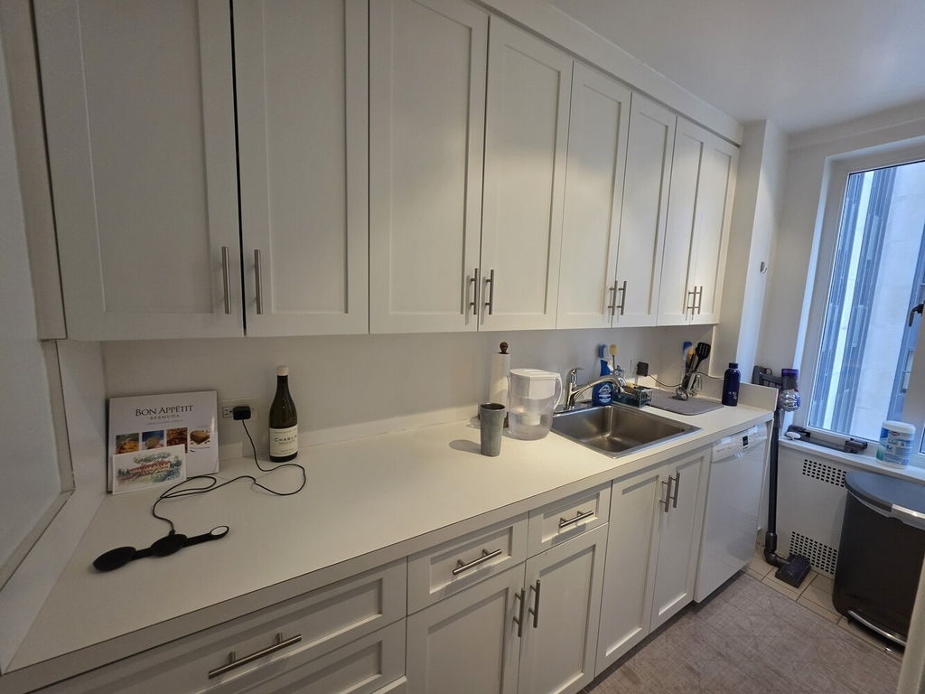 40 Central Park S - Photo 4