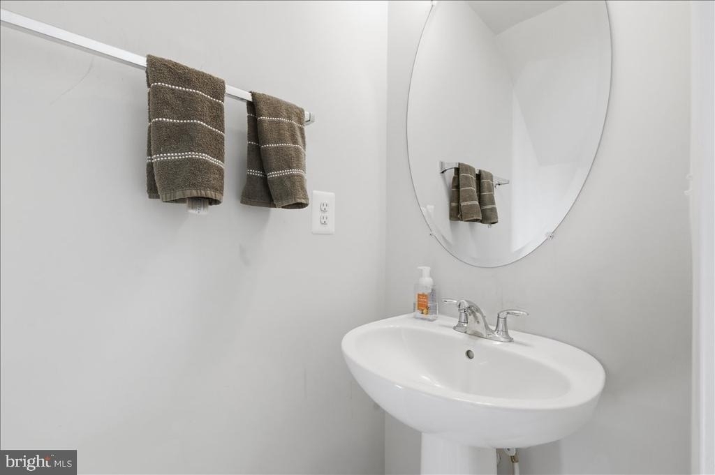 13538 Sayward Boulevard - Photo 30
