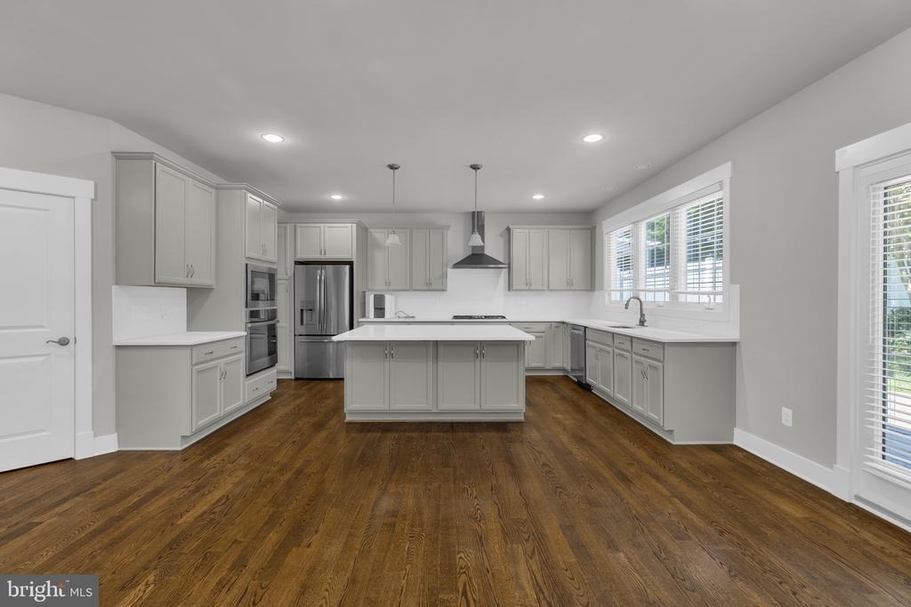 2233 N Underwood Street - Photo 13