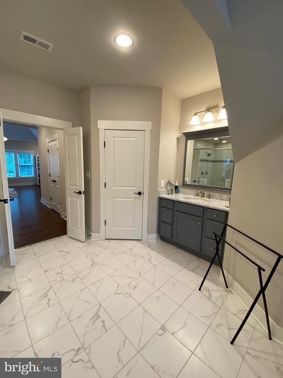 2233 N Underwood Street - Photo 32