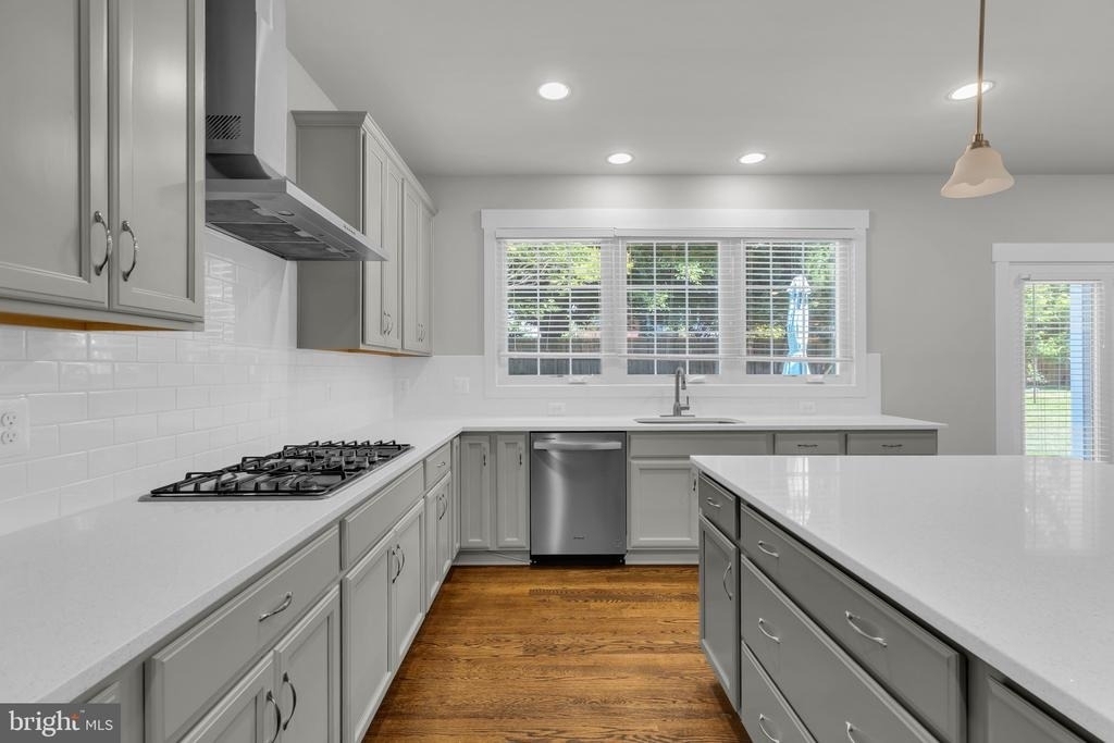 2233 N Underwood Street - Photo 15