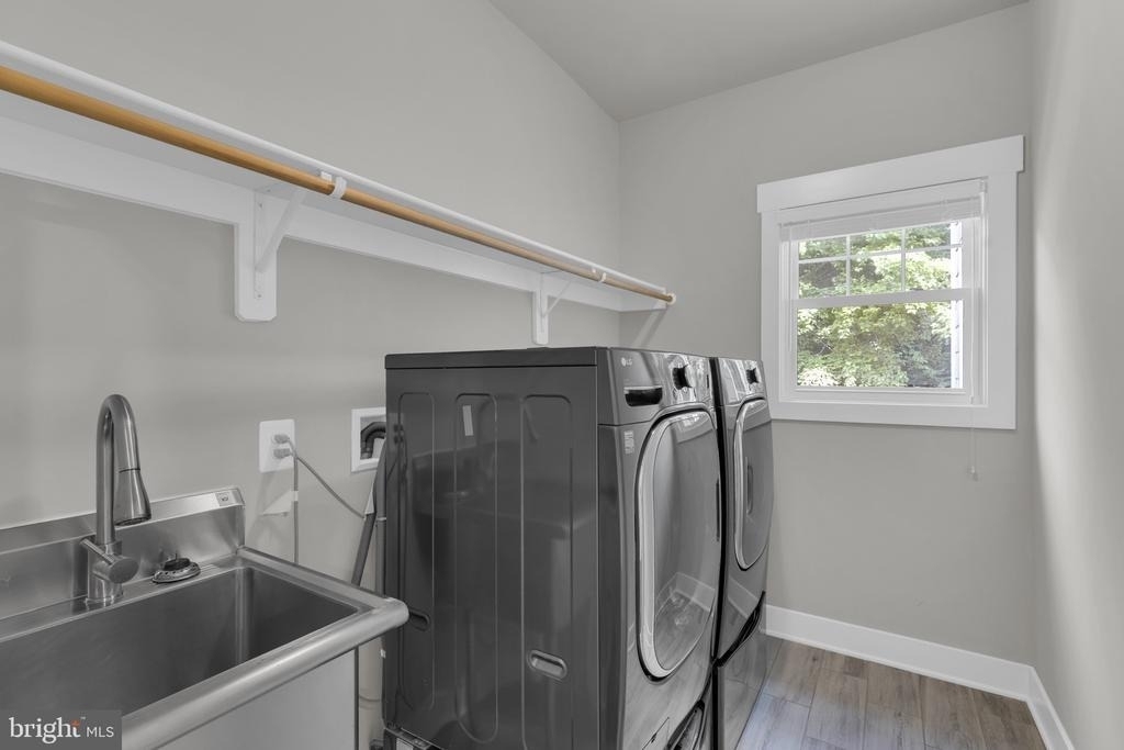 2233 N Underwood Street - Photo 33