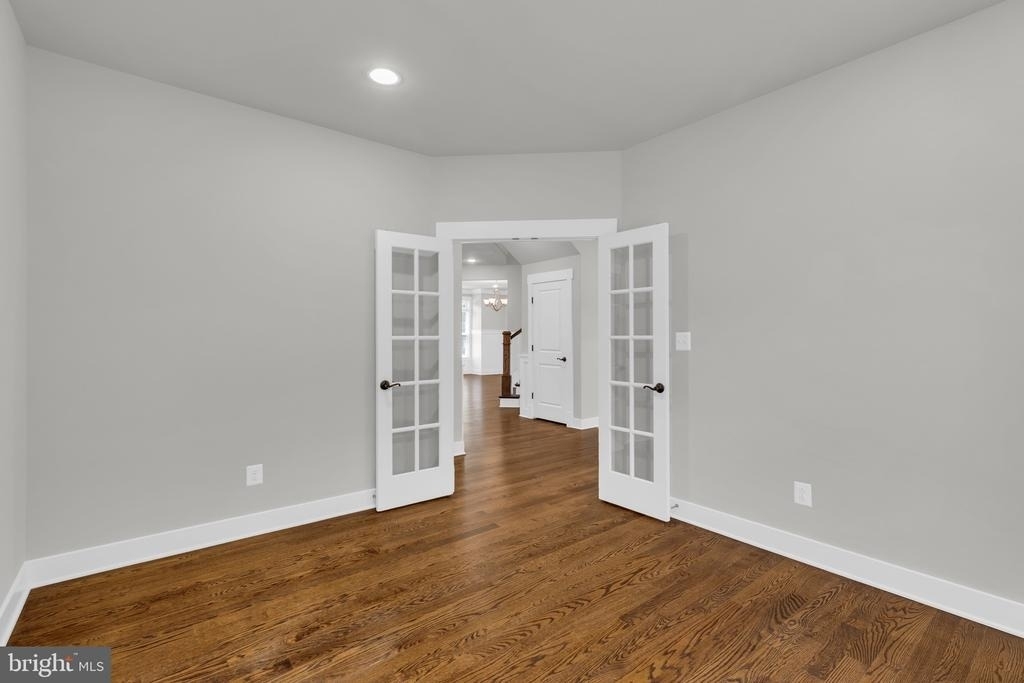 2233 N Underwood Street - Photo 21