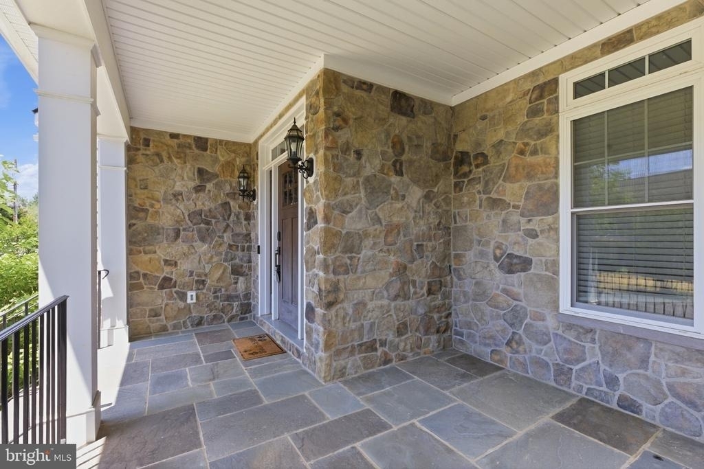 2233 N Underwood Street - Photo 4