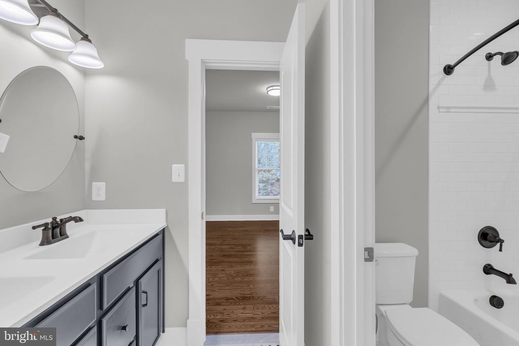 2233 N Underwood Street - Photo 39