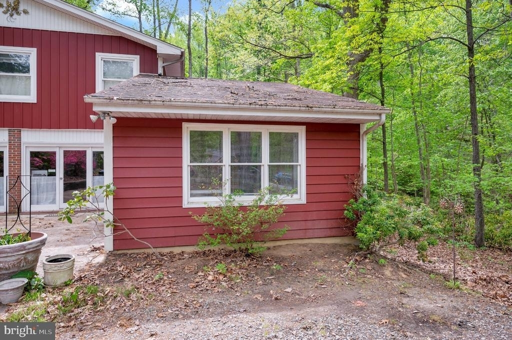 130 Springwood Drive - Photo 3