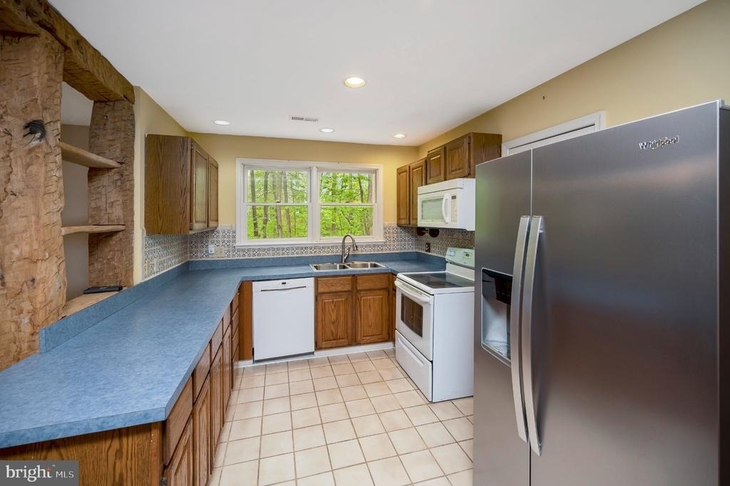 130 Springwood Drive - Photo 16
