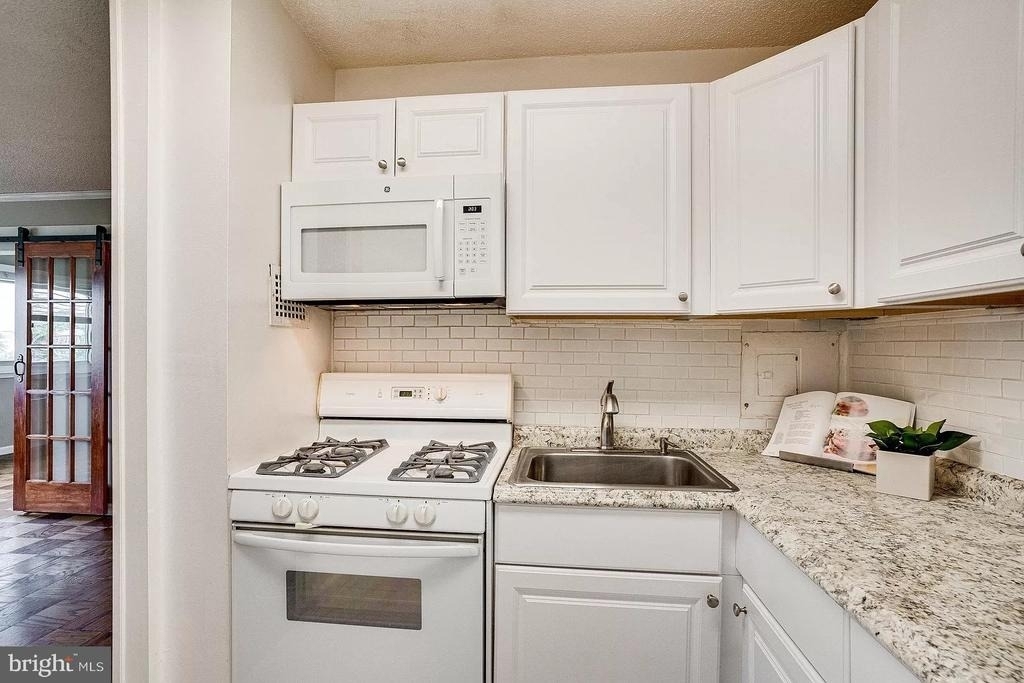 1225 Martha Custis Drive - Photo 7