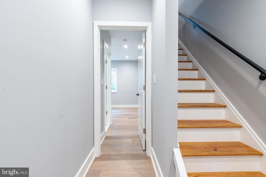 2821 Livingston Street - Photo 11