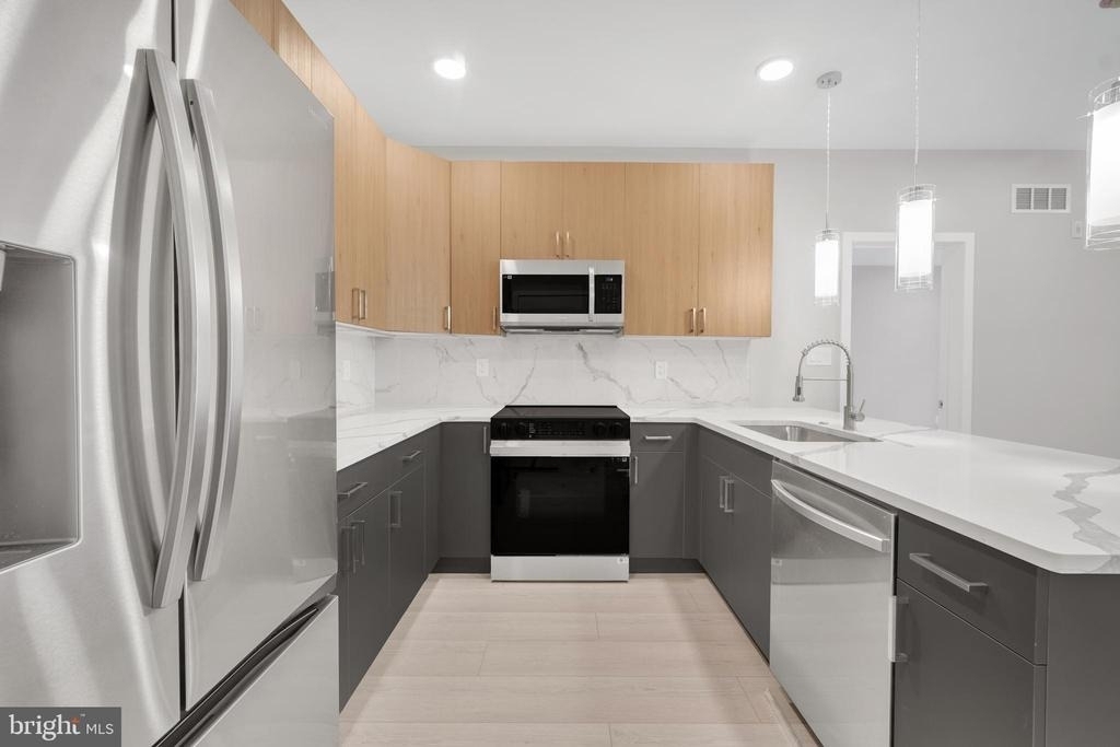 1111 S 24th Street - Photo 4