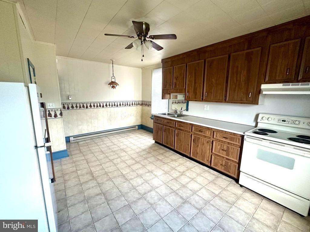 4576 Lemar Road - Photo 14