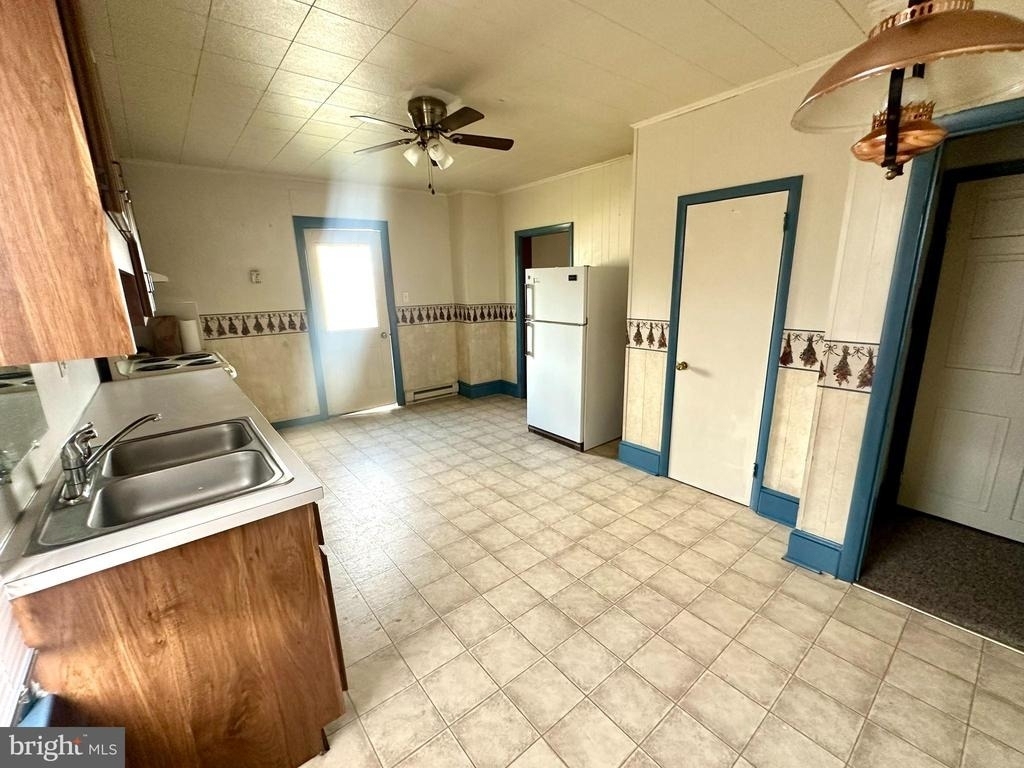 4576 Lemar Road - Photo 13