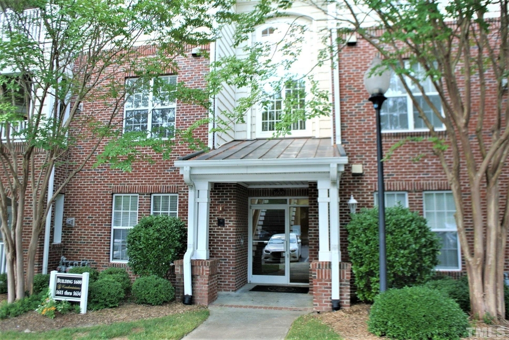 1621 Providence Glen Drive - Photo 0