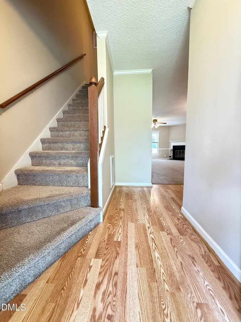 120 Greenmont Lane - Photo 1