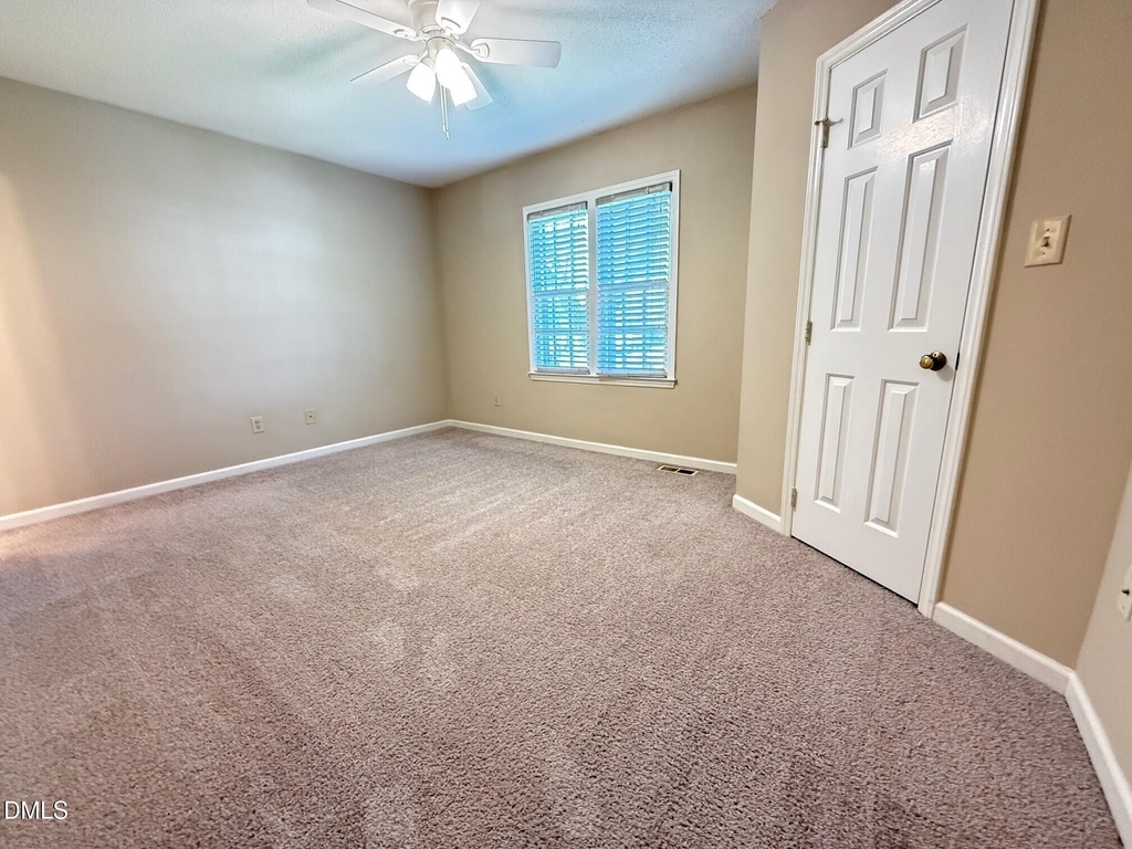 120 Greenmont Lane - Photo 12