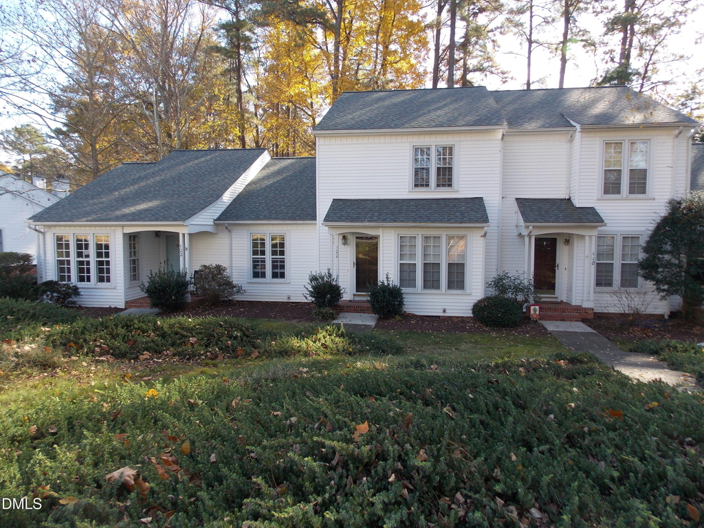 120 Greenmont Lane - Photo 0