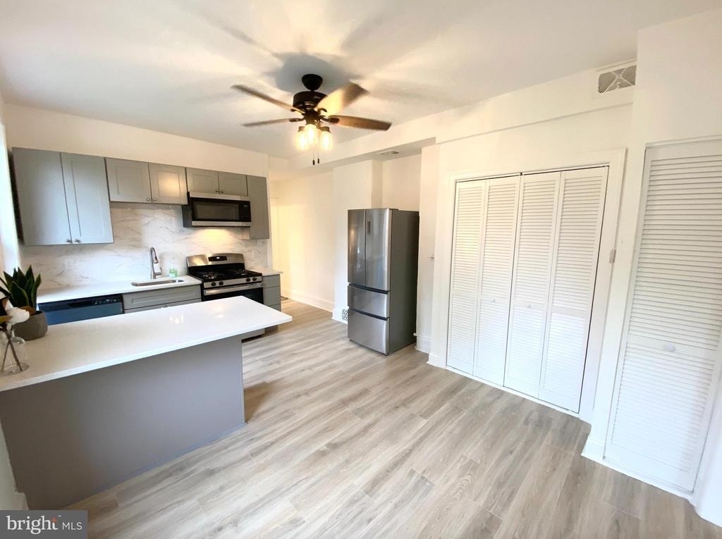 305 S Main Street - Photo 1