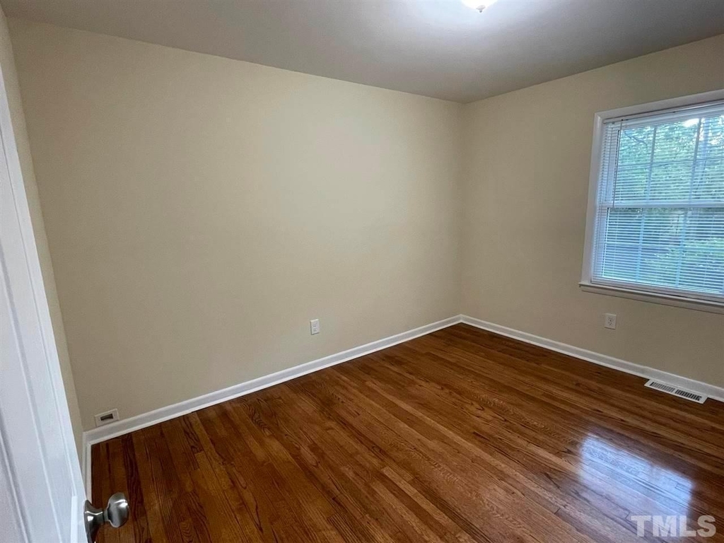 406 Bryan Street - Photo 17