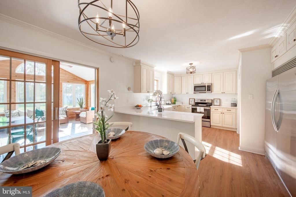 105 King George Court - Photo 8