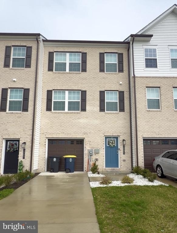 16605 Green Glade Dr - Photo 0