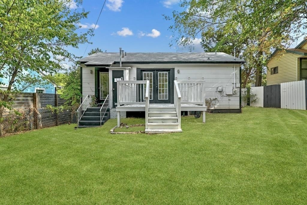 2943 Higgins St - Photo 17