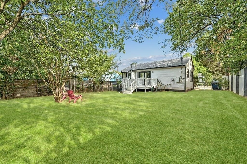 2943 Higgins St - Photo 20