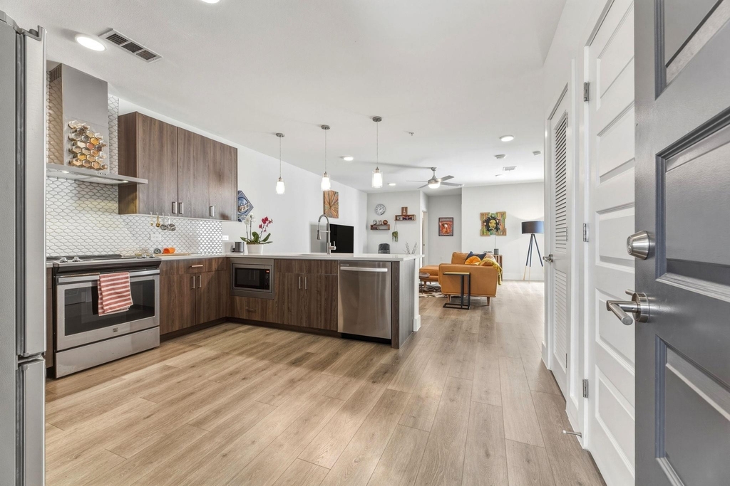2213 Poquito St - Photo 18