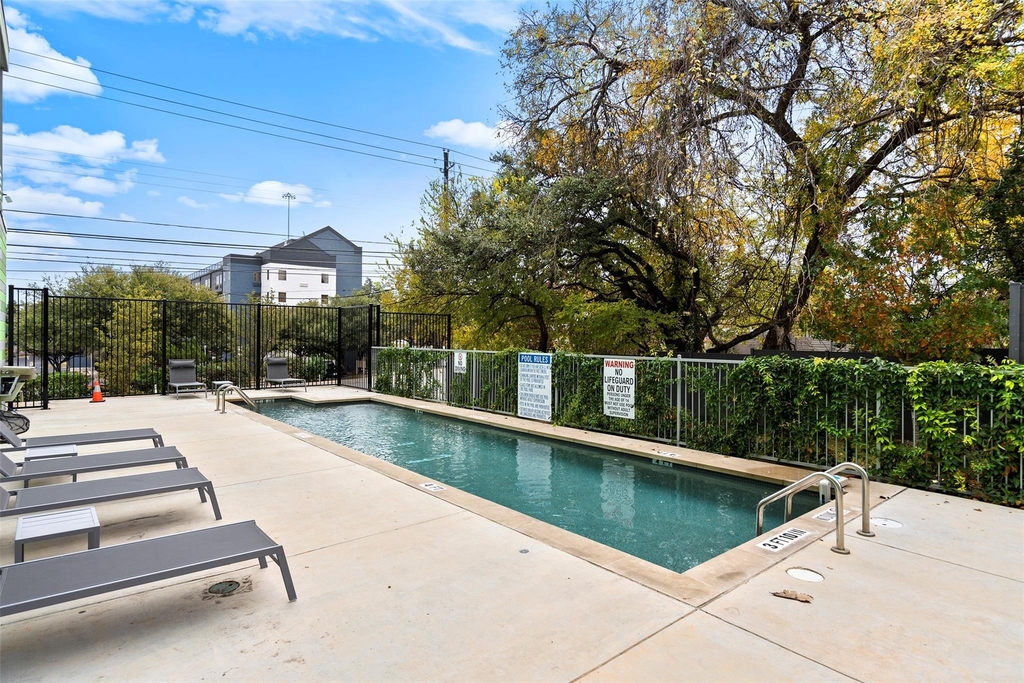 4004 Banister Ln - Photo 19
