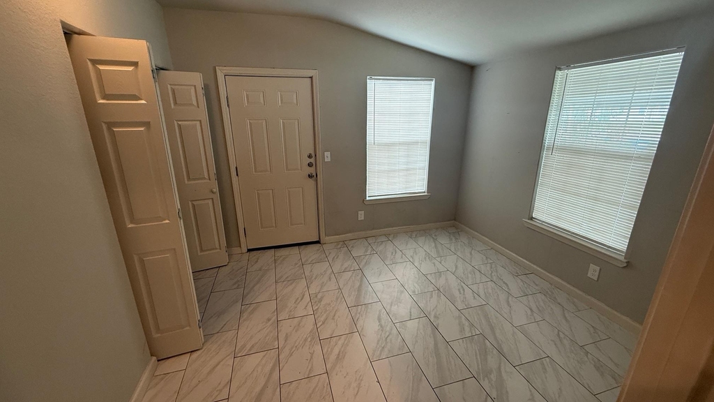 802 Alametos - Photo 6