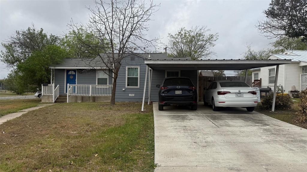 802 Alametos - Photo 1