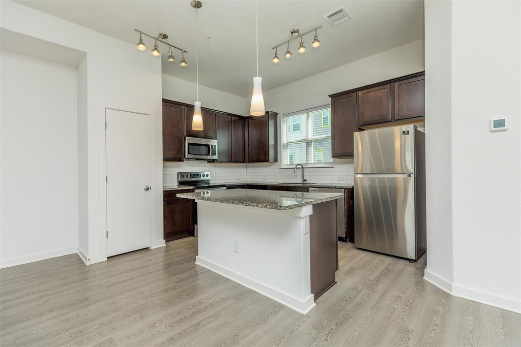 428 Ozark Trail Trl - Photo 1