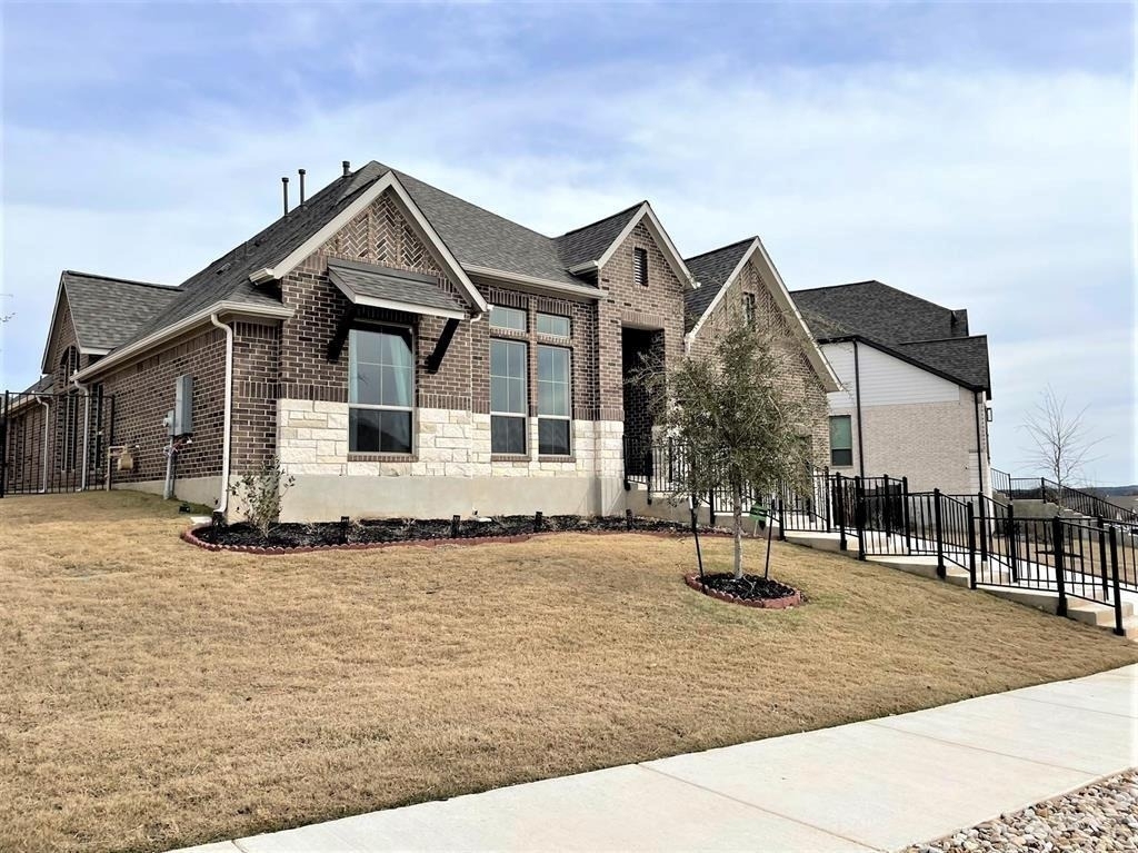156 Santa Maria St - Photo 1