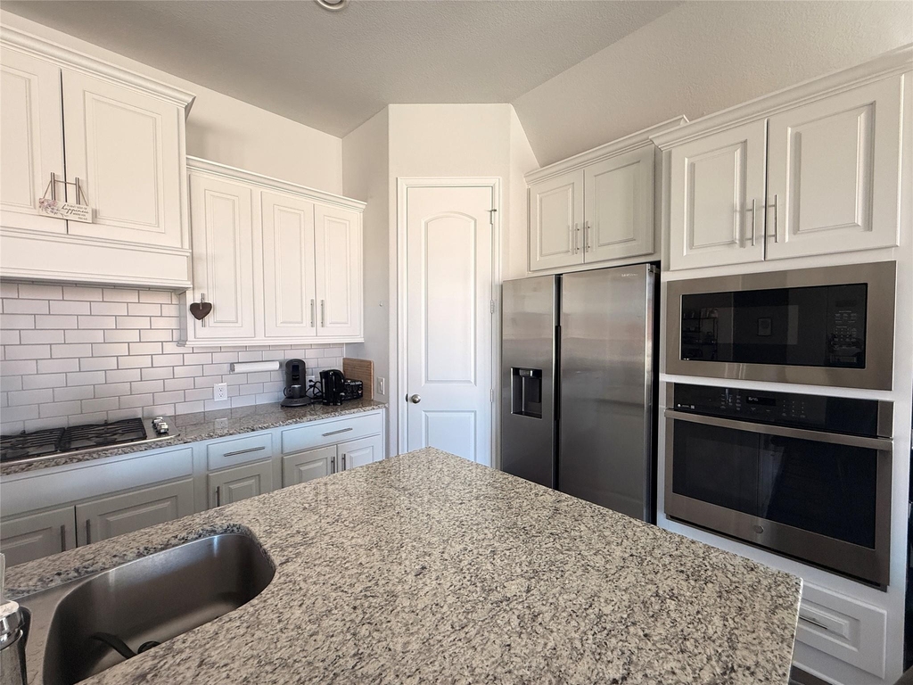 156 Santa Maria St - Photo 7