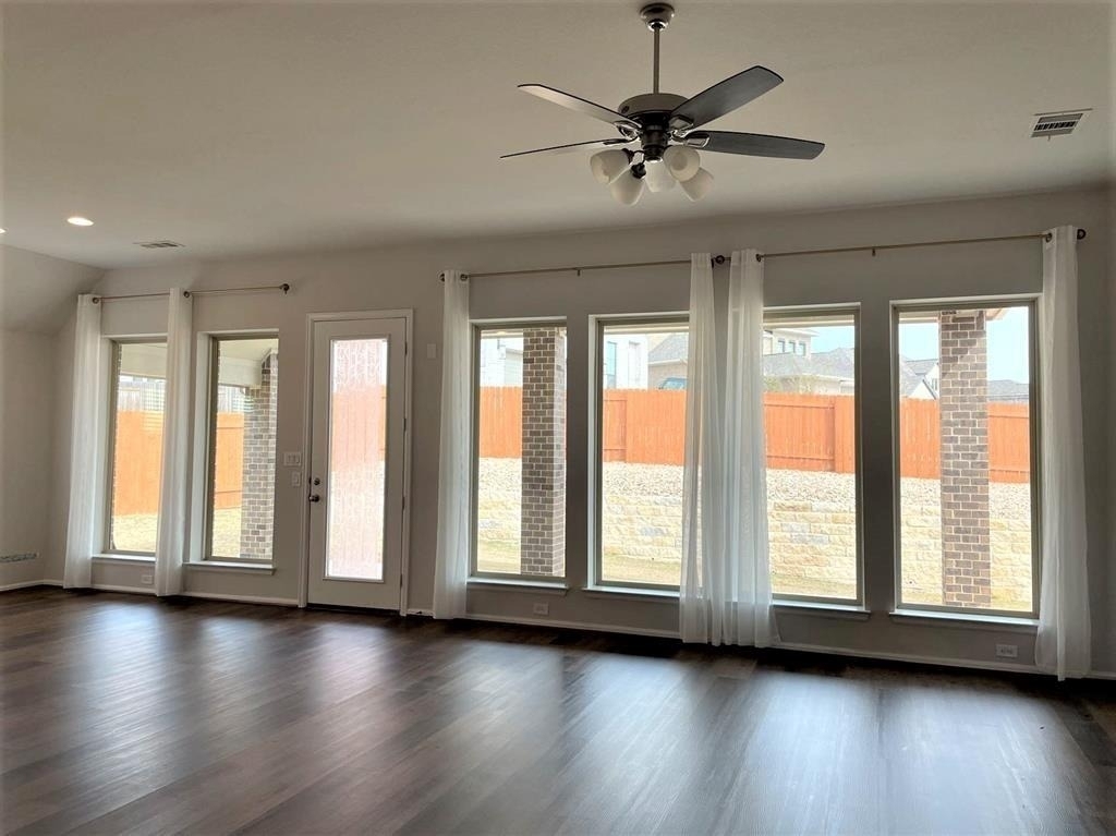 156 Santa Maria St - Photo 10